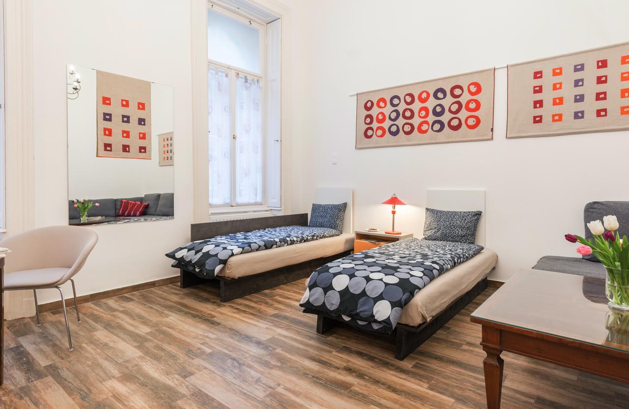 Family And Friends Apartment Budapest Luaran gambar