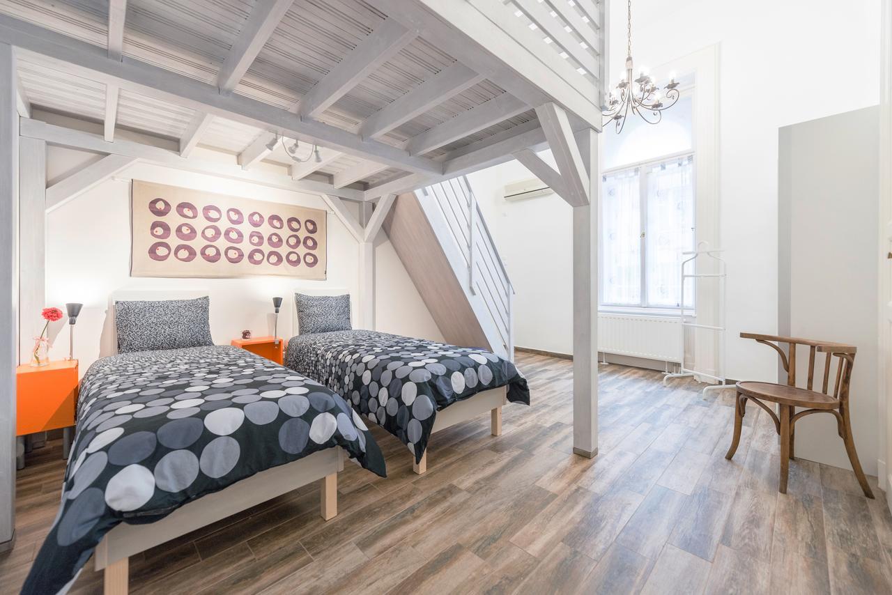 Family And Friends Apartment Budapest Luaran gambar
